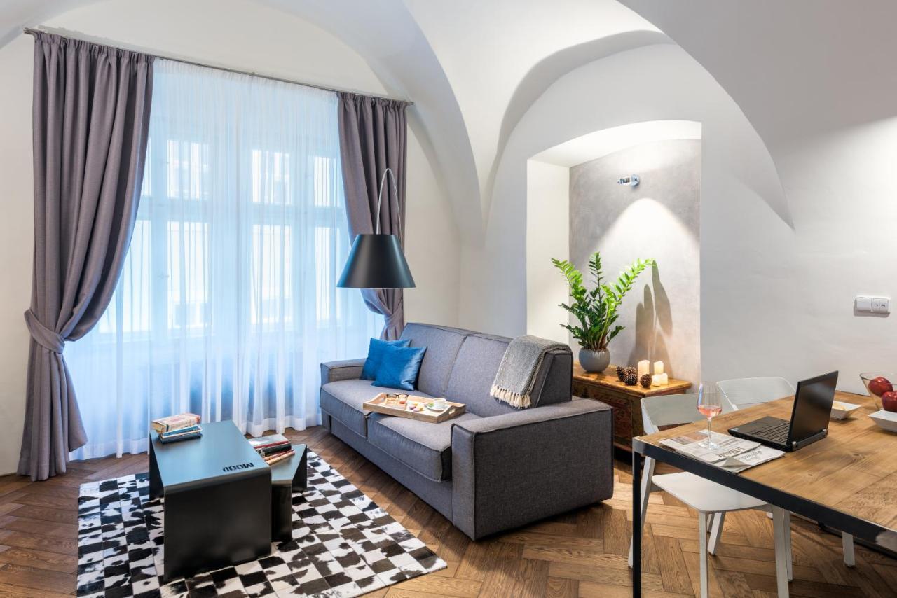 Mooo By The Castle Aparthotel Прага Екстериор снимка