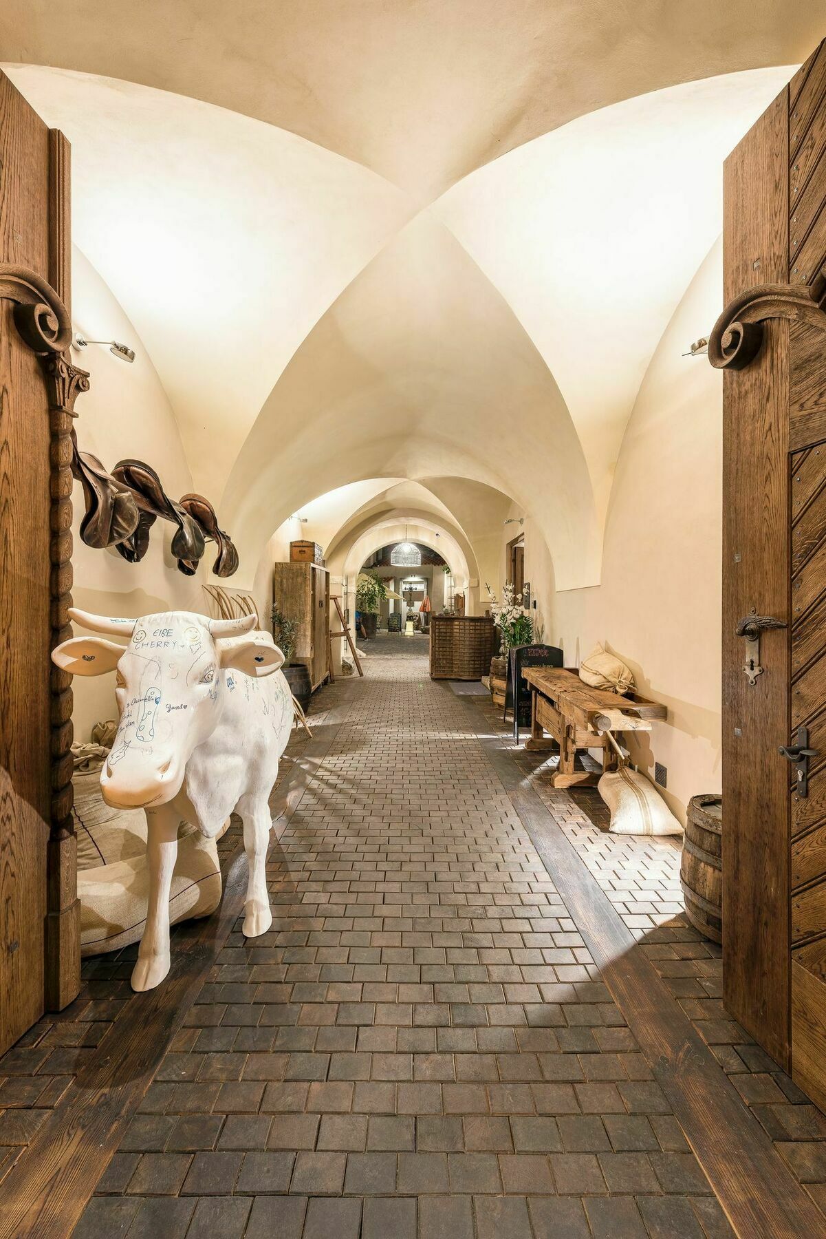 Mooo By The Castle Aparthotel Прага Екстериор снимка